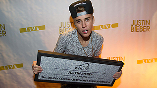 Justin Bieber with his Wembley Way stone