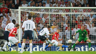Owen scores against Russia