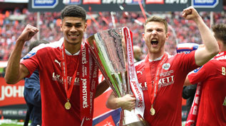 Barnsley lift the 2016 JPT
