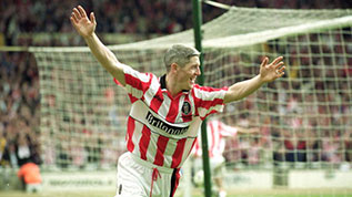 Graham Kavanagh celebrates his goal in the 2000 Football League Trophy Final